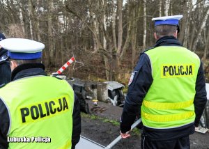 Policjanci na miejscu zdarzenia