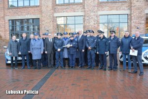 Wspólne zdj ecie osób biorących udział w spotkaniu