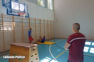 kandydaci trenują na torze