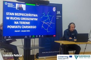 wystąpienie prelegenta podczas konferencji