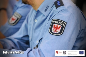 Ramie niemieckiego policjanta