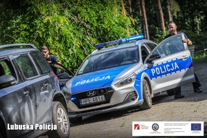 Policjanci podczas interwencji pokazowej