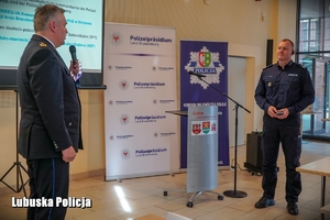 Polscy i niemieccy policjanci podczas międzynarodowej konferencji.