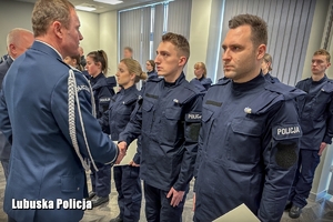 Wojewoda Lubuski oraz Komendant Wojewódzki Policji w Gorzowie Wielkopolskim gratulują przyjętym policjantom
