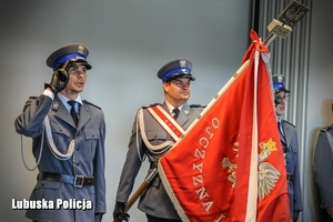 poczet sztandarowy Lubuskiej Policji