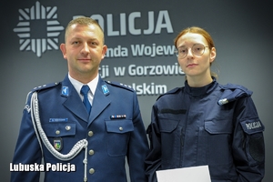 wspólne zdjęcie policjantów