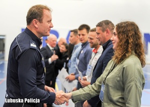 Podziękowanie Komendanta Wojewódzkiego Policji dla osoby przygotowujące turniej piłki nożnej.