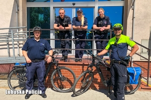 Policjanci w trakcie spotkania