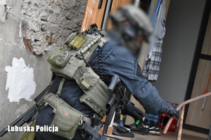 Kontrterroryści w trakcie działań