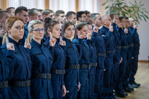 policjanci składają ślubowanie