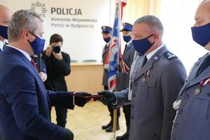 Wręczenie odznaczeń.
