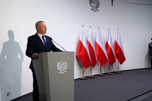 Uroczystość odznaczania policjantów i pracowników cywilnych Policji z okazji Święta Niepodległości w Urzędzie Wojewódzkim w Bydgoszczy