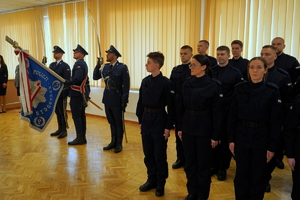 uroczystość ślubowania nowo przyjętych policjantów z udziałem między innymi Komendanta Wojewódzkiego Policji w Bydgoszczy, Wicewojewody Kujawsko-Pomorskiego oraz Kapelana kujawsko-pomorskiej Policji