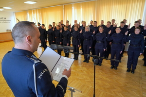 uroczystość ślubowania nowo przyjętych policjantów z udziałem między innymi Komendanta Wojewódzkiego Policji w Bydgoszczy, Wicewojewody Kujawsko-Pomorskiego oraz Kapelana kujawsko-pomorskiej Policji