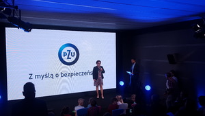 konferencja prasowa w PZU prezentacja odblasków