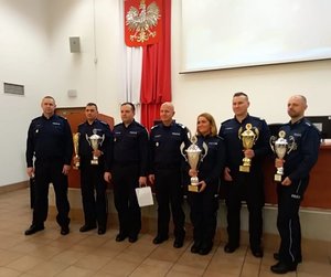 Laureaci ogólnopolskiego konkursu Dzielnicowy 2019 roku podczas dekoracji przez gen.insp. Jarosława Szymczyka Komendanta Głównego Policji.