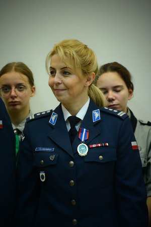 dyrektor Biura komunikacji Społecznej KGP z odznaczeniem