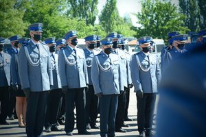 Wręczanie odznaczeń przez wojewodę i komendanta wojewódzkiego.