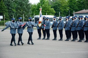 Przemarsz pocztu sztandarowego.