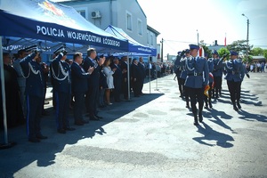 Przemarsz policjantów.