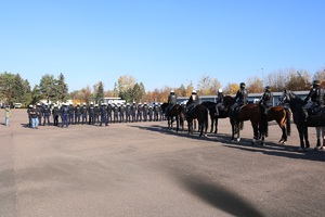 Policjanci w trakcie ćwiczeń.