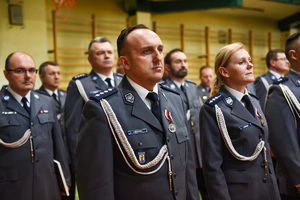 sala gimnastyczna OPP w Łodzi, uroczystość ślubowania policjantów