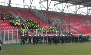ćwiczenia na stadionie
