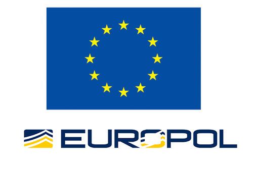 Obraz przedstawia logo projektów realizowanych z funduszy zewnętrznych w ramach działań Europol: flagę Unii Europejskiej u góry oraz niebiesko-żółty napis Europol u dołu.
