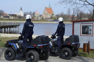 Mazowieccy policjanci na quadach podczas poszukiwań osoby zaginionej