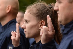 policjanci podczas ślubowania