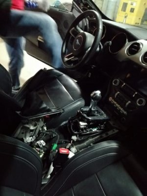 Ford mustang odzyskany przez policjantów