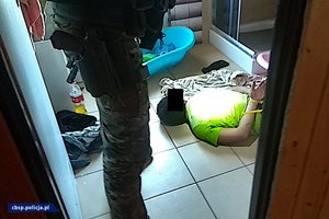 Policjanci CBŚP w trakcie realizacji