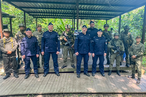 Przedstawiciele Komendy Głównej Policji i CBŚP wraz z policjantami kolumbijskimi.