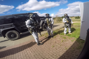 policjanci w trakcie realizacji