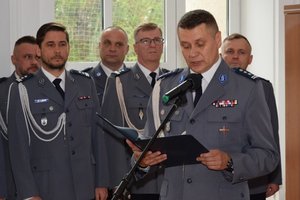 Policjanci podczas uroczystego ślubowania