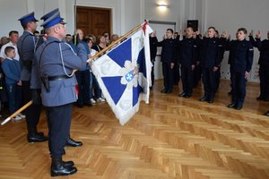 Policjanci podczas uroczystego ślubowania