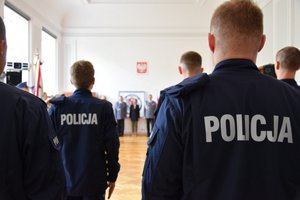 Policjanci podczas uroczystego ślubowania