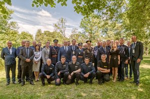 Zdjęcie grupowe uczestników konferencji