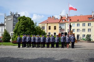 Uroczystość wręczenia sztandaru na Placu Farnym w Rzeszowie