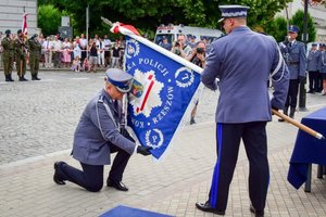 Uroczystość wręczenia sztandaru na Placu Farnym w Rzeszowie