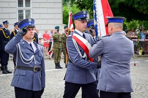 Uroczystość wręczenia sztandaru na Placu Farnym w Rzeszowie