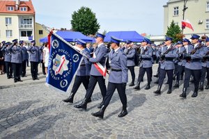 Uroczystość wręczenia sztandaru na Placu Farnym w Rzeszowie