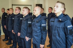 Policjanci podczas uroczystego ślubowania