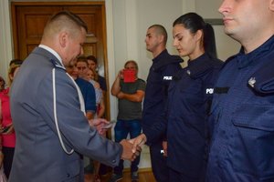 Policjanci podczas uroczystego ślubowania