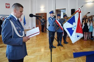 Policjanci podczas uroczystego ślubowania