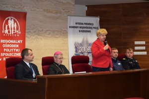 uczestnicy konferencji dot. bezpieczeństwa seniorów