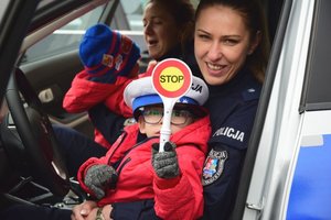 Fabianek i Sebastian podczas odwiedzin w Komendzie Wojewódzkiej Policji w Rzeszowie