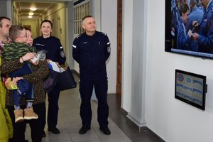 Fabianek i Sebastian podczas odwiedzin w Komendzie Wojewódzkiej Policji w Rzeszowie
