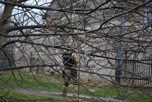 Akcja kontrterrorystów w Będziemyślu. Policjanci zatrzymali 26-latka