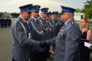 Funkcjonariusze podczas Święta Policji na placu apelowym Oddziału Prewencji Policji.